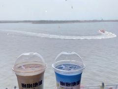 -抱抱地球咖啡馆(国家海洋博物馆店)