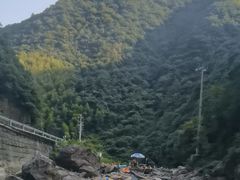 -安吉龙王山峡谷漂流