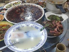 -聚八方土菜馆(余松路店)