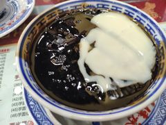 牛奶龟苓膏-赵记传承特色牛奶甜品(泉城广场店)