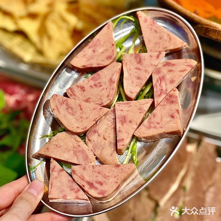 冬日里的味蕾狂欢｜酸汤牛肉火锅之旅 