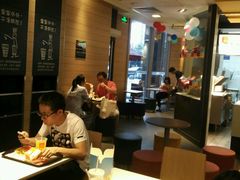 大堂-麦当劳(东吴广场银泰城店)