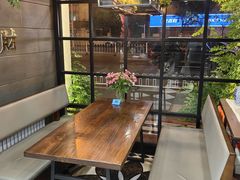 -愉肴麻辣香锅(中山路店)