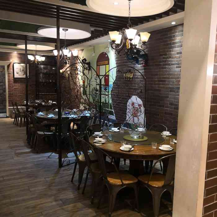 小浔庐餐厅(南湖国际店"来到九江的第一顿~住在远洲国际,就近搜.