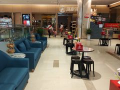 等位区-海底捞火锅(方圆荟店)