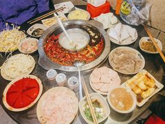 -洞亭火锅(防空洞总店)