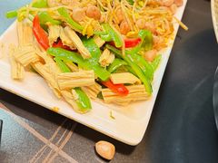 -郑小二山东特色炒鸡店(红小巷店)