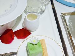 -燕庭·纯燕窝·甜品下午茶(南京西路店)