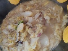 -粘豆包柴火铁锅炖