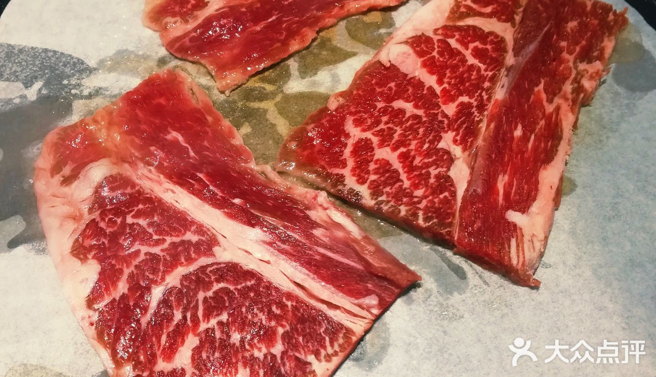 前菜、水果、生菜都是不限量自助，性价比不错