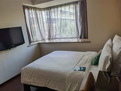 -三亚湾海居铂尔曼度假酒店