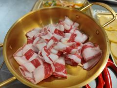-围炉肉舍•炭烤活鳗•丹东海鲜烤肉(步行街店)