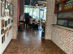 -桉树林A coffee 森林餐厅(三圣乡店)