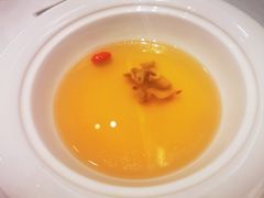 鲍汁鱼唇汤-俏江南·花园戏曲餐厅(881店)