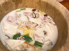 -滇香肴·云南菜蒸汽石锅鱼(云南北路店)