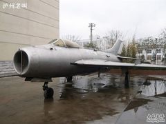战斗机-武昌首义学院南区食堂