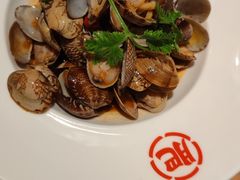-肥肥虾庄·金牌油焖大虾(杨园滨江时代walk店)