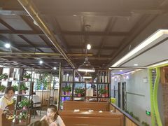 大堂-每食每刻·皖北新民地锅鸡