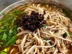 小碗肥瘦-正宗杨记普洱酸醋米线(总店)