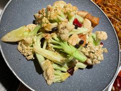 干锅有机花菜-初蓉丨遇见新川菜(亲贤街荣耀店)