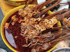 钵钵鸡-钟方模白家肥肠粉(春熙店)