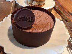 -VERIE BAKEHOUSE