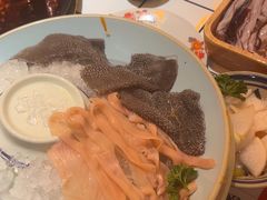 -旧街市鲜货老火锅(大光路店)