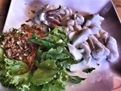 -J Daeng Seafood