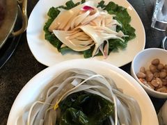 -小天鹅火锅·一线江景洪鼎旗舰店(洪崖洞店)