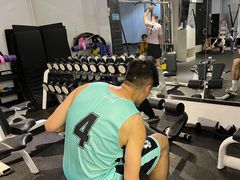 -汗水空间私教健身连锁(SM广场店)