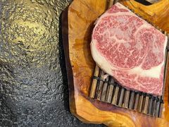 -臻牛烤肉