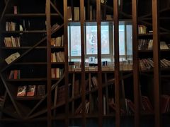 -钟书阁(松江泰晤士小镇店)