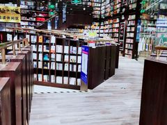 -钟书阁(群光广场店)