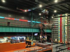 -极限PLAY运动娱乐新世界·团建派对表演休闲馆·室内高空游乐园
