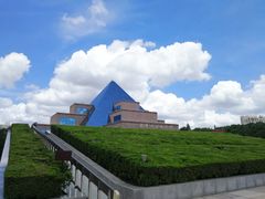 -上海市龙华烈士陵园