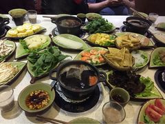 一叶一世界藏茶素食火锅-一叶一世界•素食餐厅(环球中心店)