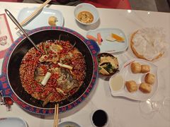 -何师傅美蛙鱼头(汉街店)
