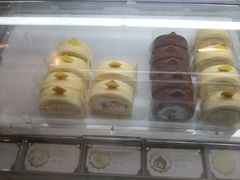 -花花卷卷·鲜食蛋糕(静安久光百货店)