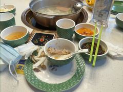 -润园四季椰子鸡火锅(卓越INTOWN店)