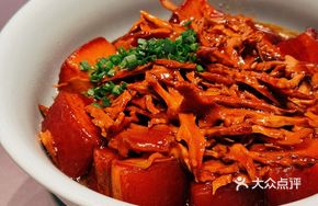 Braised Pork with Bamboo Shoots