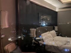 -天津京基皇冠假日酒店