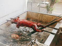 -东方之猪四更烤乳猪(金垦总店)