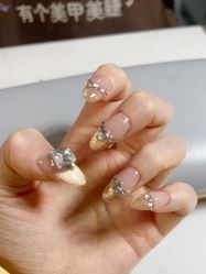-UGIRL有个美甲