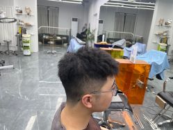 -茶发Salon·烫发染发理发