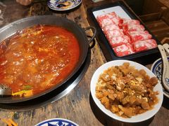 -旧街市鲜货老火锅(大光路店)