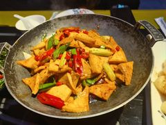 -路边边地标烧烤·川菜·小龙虾·音乐酒馆(良乡长虹店)