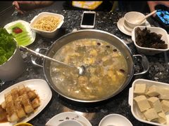 乌鸡鸡窝-一席地·本地鸡窝·杭帮鸡火锅(萧山银隆百货店)