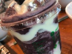 -Chom Cafe and Restaurant