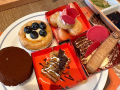-咖啡苑自助餐厅·中国大饭店