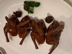 脆皮乳鸽-利苑酒家(合景国际金融广场店)